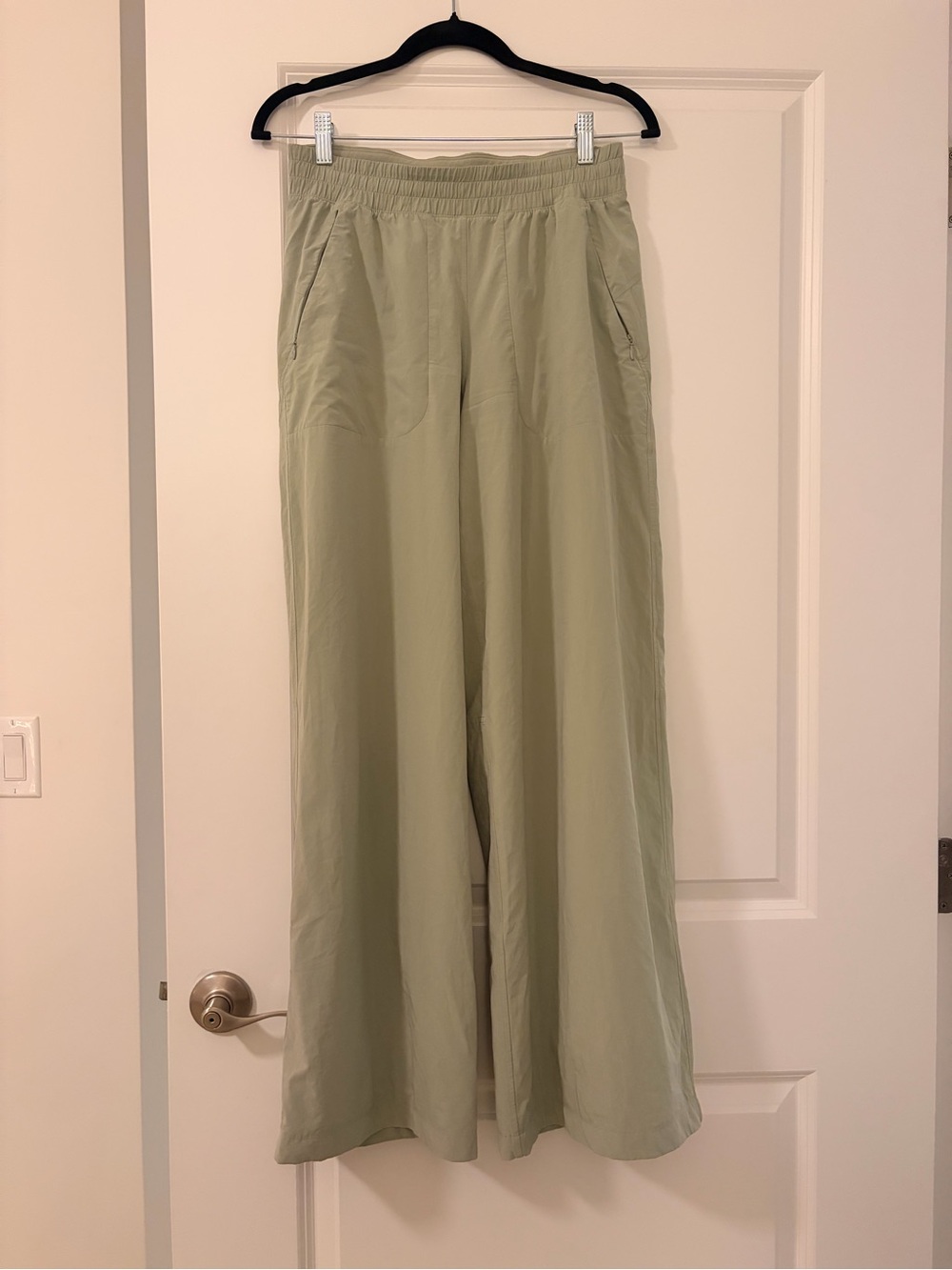 LuluLemon, Swift Mid-Rise Wide-Leg Pant, Size 6, Color: Fog Green - Picture 10 of 16